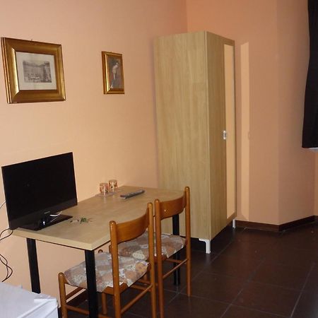 Affittacamere Andronaco Milán Exterior foto