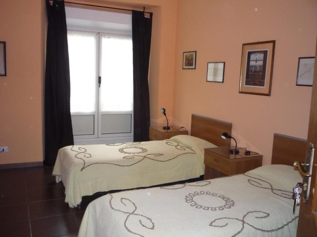 Affittacamere Andronaco Milán Habitación foto